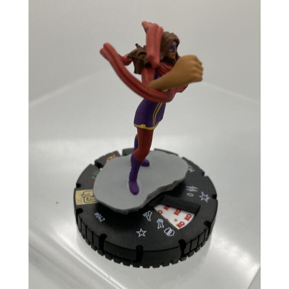 Marvel Heroclix Avengers 60th Anniversary Ms. Marvel #42 - Super Rare w/ Card - Picture 6 of 8